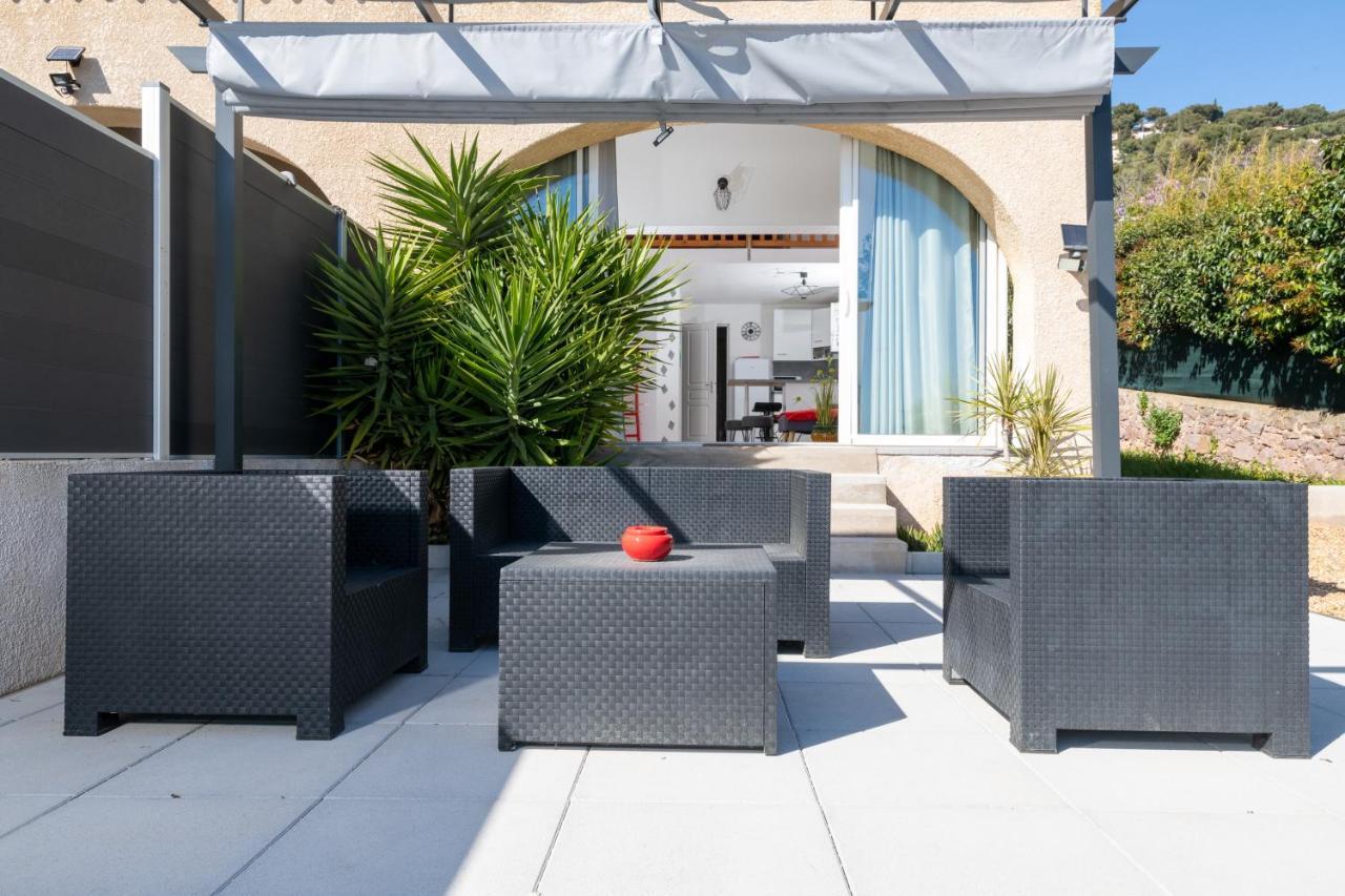 Face A La Mer Superbe Villa Terrasse Barbecue Le Pradet Carqueiranne Exterior photo