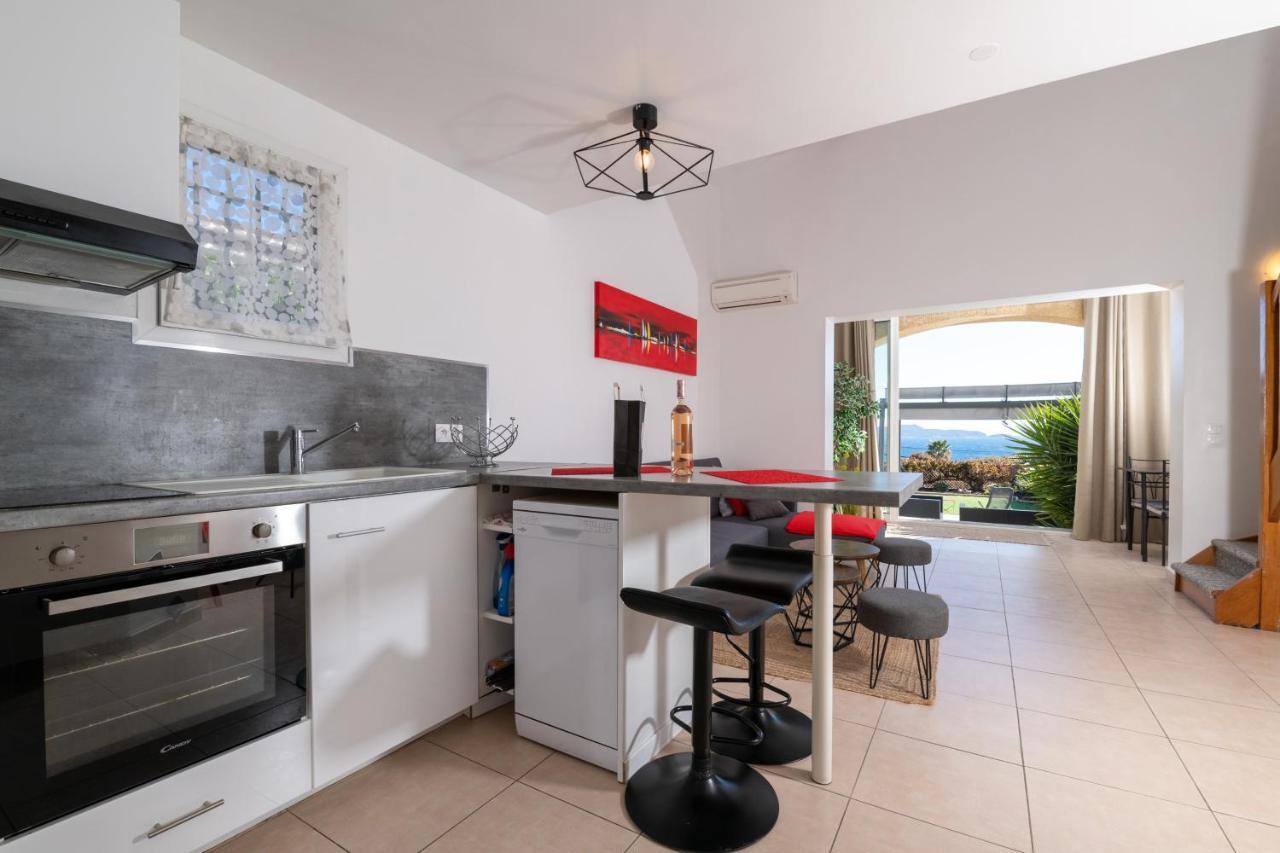 Face A La Mer Superbe Villa Terrasse Barbecue Le Pradet Carqueiranne Exterior photo